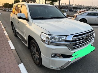 Land Cruiser VXR