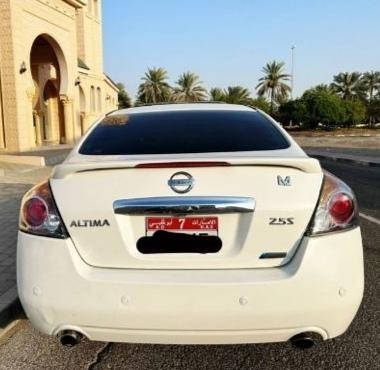 nissan-altima-2010-big-1