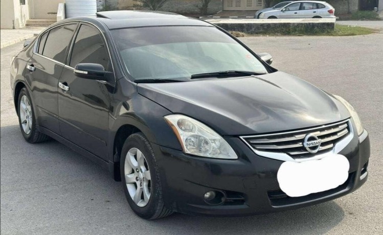 nissan-altima-2012-big-0