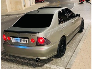 Lexus altezza 2004