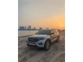 ford-explorer-2020-small-0