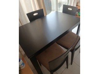 4 person dining table