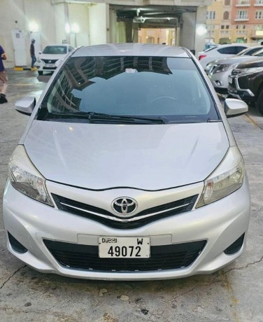 toyota-yaris-2013-big-0