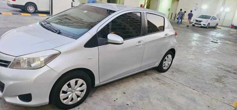 toyota-yaris-2013-big-1