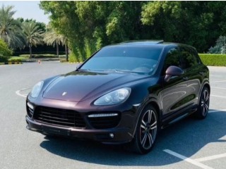 Porsche Cayenne gts 2014