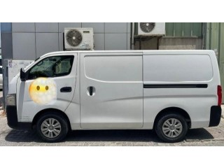 Nissan urvan 2015