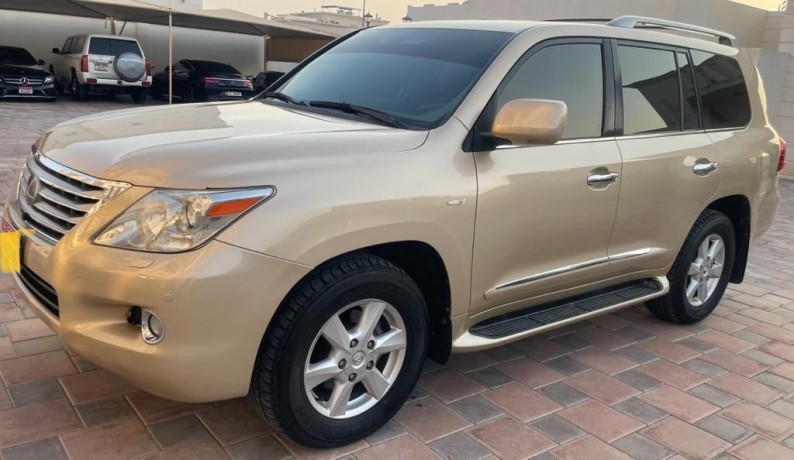 lexus-lx570-2009-big-0