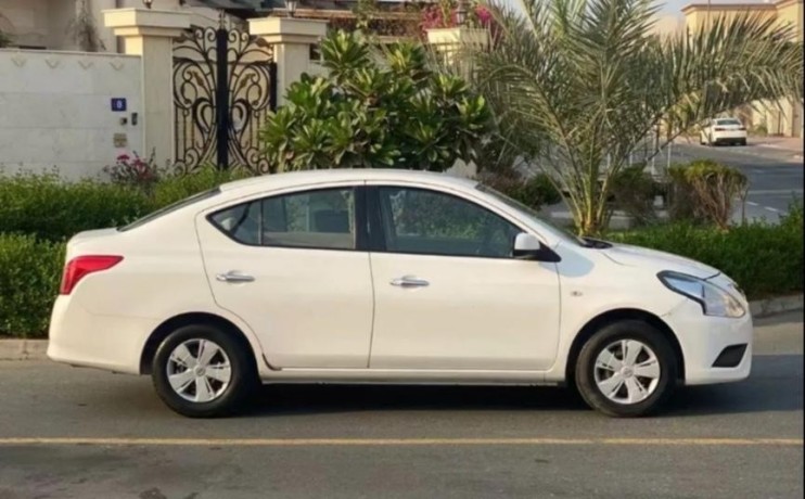 nissan-sunny-2015-big-0