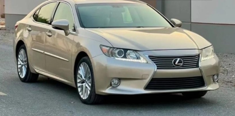 lexus-es350-2013-big-0