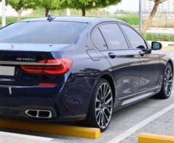 bmw-m760-2017-big-0