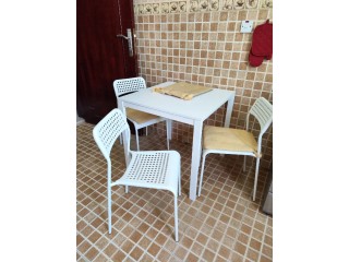 3 person dining table