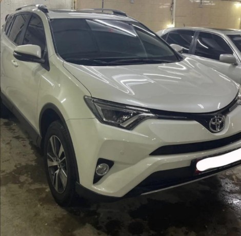 toyota-rav4-2018-big-0