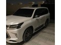 lexus-lx570-2020-small-0