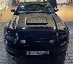 ford-mustang-v6-big-0