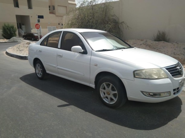 nissan-sunny-2011-big-4