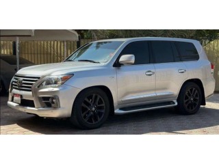 Lexus LX570