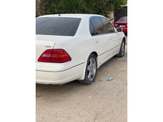 Lexus LS430