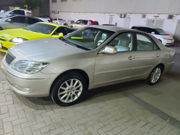 toyota-camry-2005-big-2