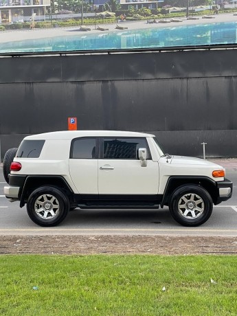 toyota-fj-cruiser-big-1