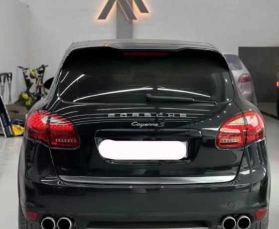 porsche-cayenne-big-0