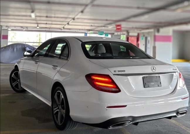 mercedes-e300-big-1