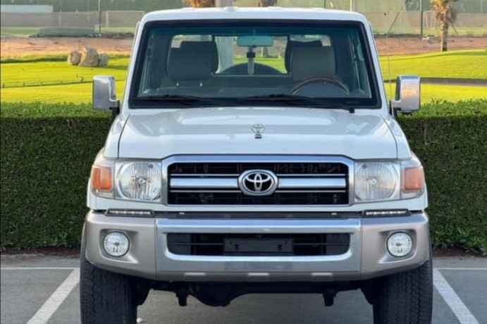 toyota-land-cruiser-big-2