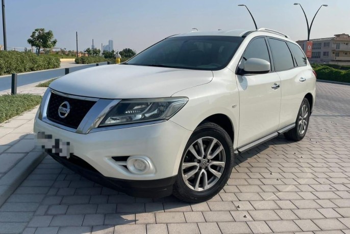 nissan-pathfinder-2015-big-0