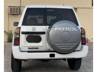 Nissan VTC Safari