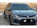 toyota-camry-le-hybrid-small-0