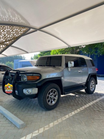 toyota-fj-cruiser-big-0