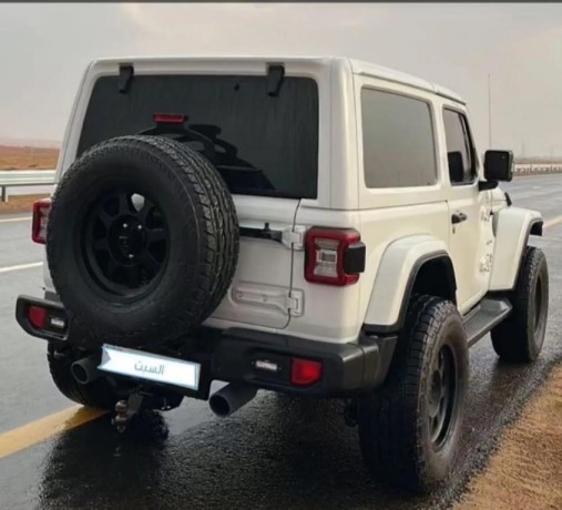 jeep-wrangler-2018-big-0