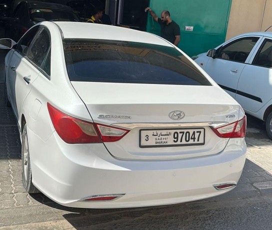 hyundai-sonata-2011-big-0