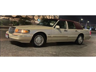 Lincoln Town car