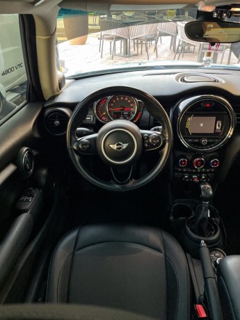 mini-cooper-2018-big-2