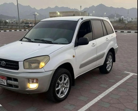 toyota-rav4-2003-big-0