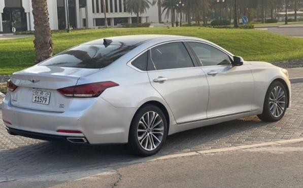 genesis-g80-big-0