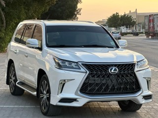 Lexus LX570