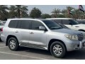 toyota-land-cruiser-gxr-small-0