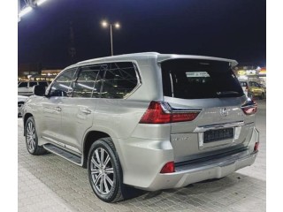 Lexus LX570