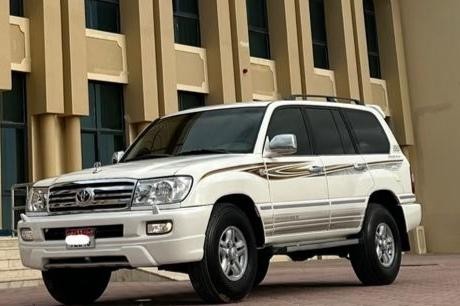 toyota-land-cruiser-gxr-big-0