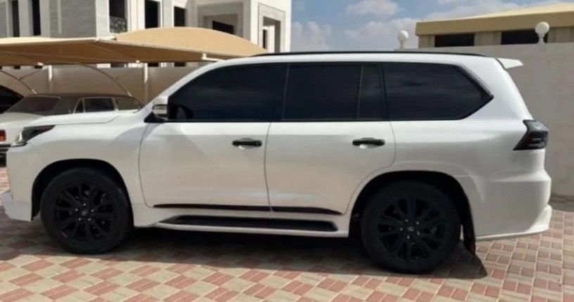 lexus-lx570-big-0