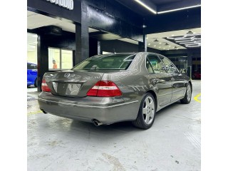 Lexus LS430