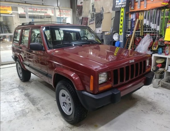 jeep-cherokee-1999-big-0