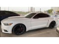 ford-mustang-2017-small-0