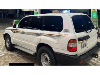 Toyota Land Cruiser 2000