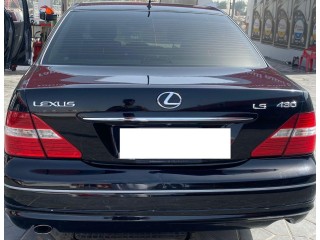 Lexus LS430