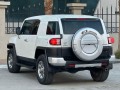 toyota-fj-cruiser-small-4