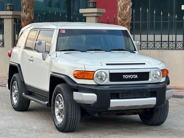 toyota-fj-cruiser-big-0