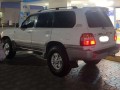 toyota-land-cruiser-2004-small-0