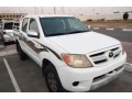 toyota-hilux-small-0